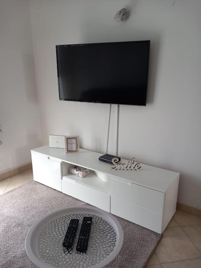 شقة Apartman Nika Ražanac المظهر الخارجي الصورة